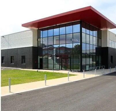 Local d’activités dans La Courneuve à louer - Photo de l’immeuble – Image 1 sur 1