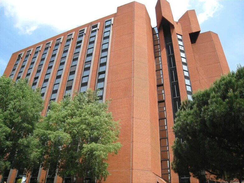 Bureau dans Toulouse à louer - Photo de l’immeuble – Image 2 sur 7