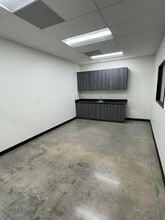 7306 Coldwater Canyon Ave, North Hollywood, CA à louer Photo intérieure– Image 2 sur 4