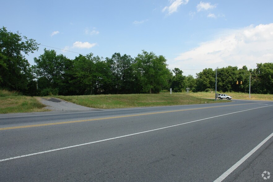 1113 Long Hollow Pike, Gallatin, TN à vendre - Photo de l’immeuble – Image 2 sur 3