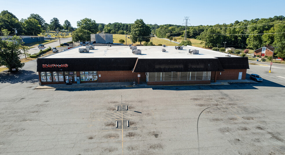 907 N Miami Blvd, Durham, NC à vendre - Photo de l’immeuble – Image 2 sur 11