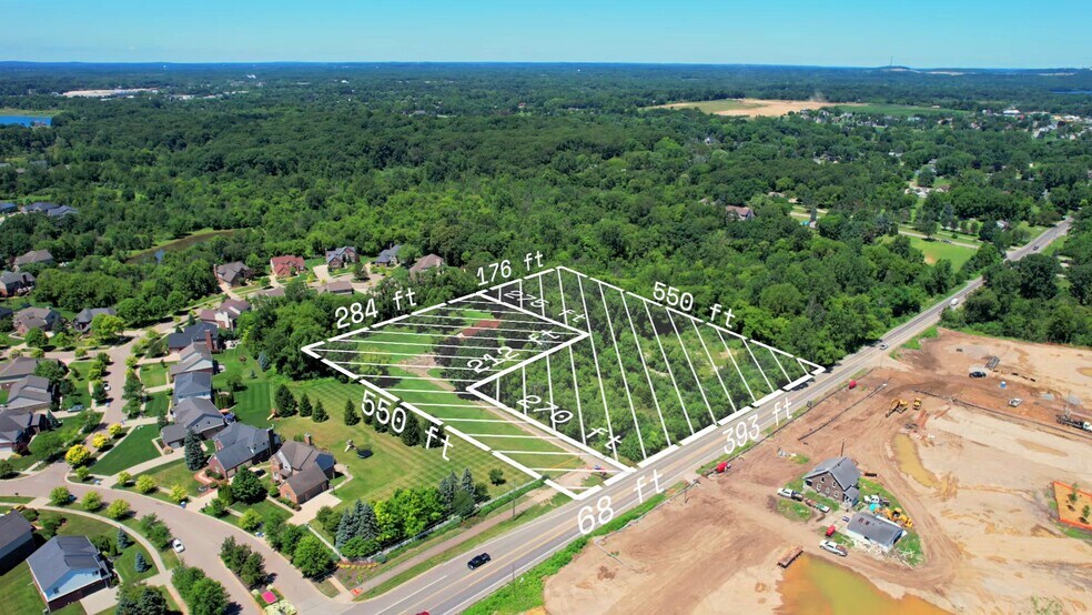 27491 Pontiac Trl, South Lyon, MI à vendre - Vidéo sur l’annonce professionnelle – Image 2 sur 17