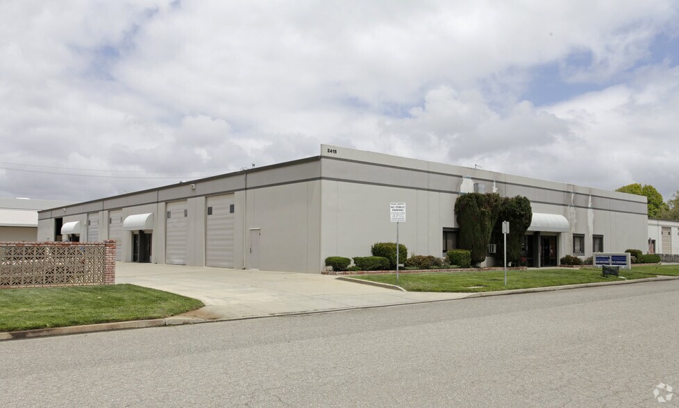 2415 Radley Ct, Hayward, CA à louer - Photo de l’immeuble – Image 2 sur 4