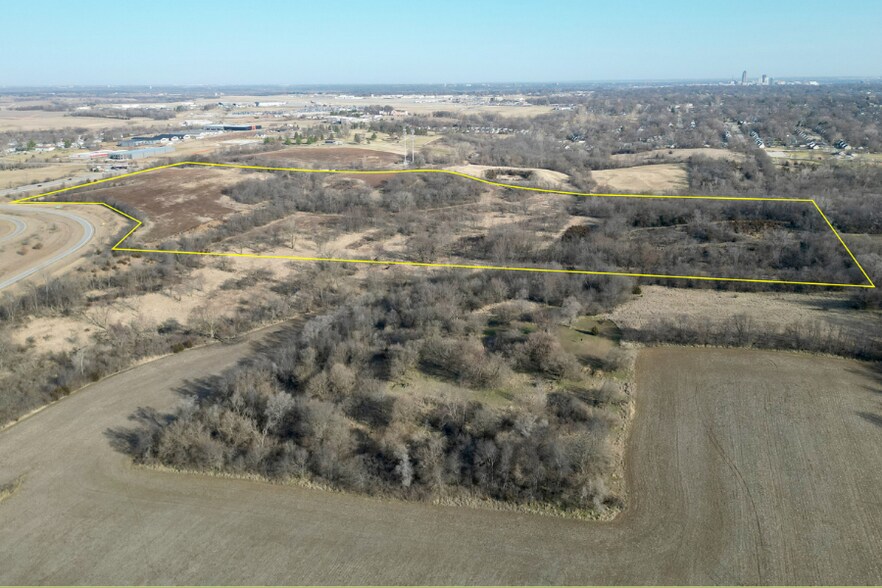 Fleur Drive & County Line Road, Des Moines, IA à vendre - Aérien – Image 2 sur 5