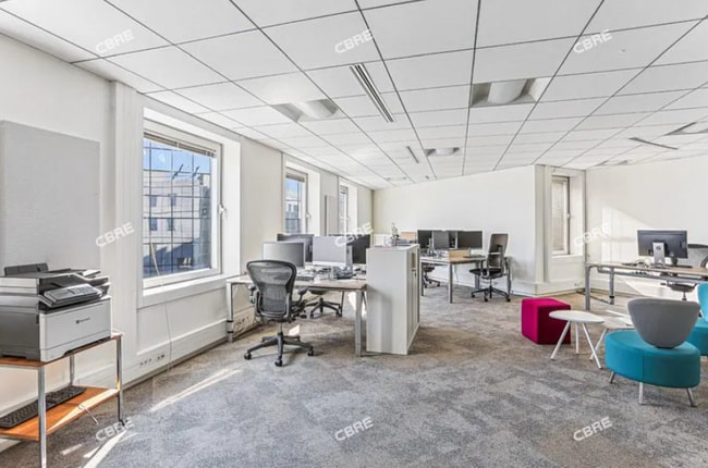 Plus de détails pour 12 Avenue Winston Churchill, Charenton-le-Pont - Bureau à louer