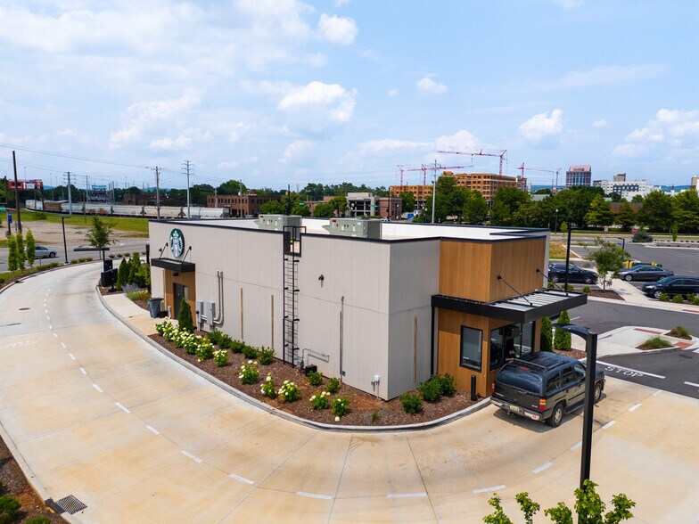 114 Heart of Huntsville Dr, Huntsville, AL à vendre - Photo de l’immeuble – Image 3 sur 7