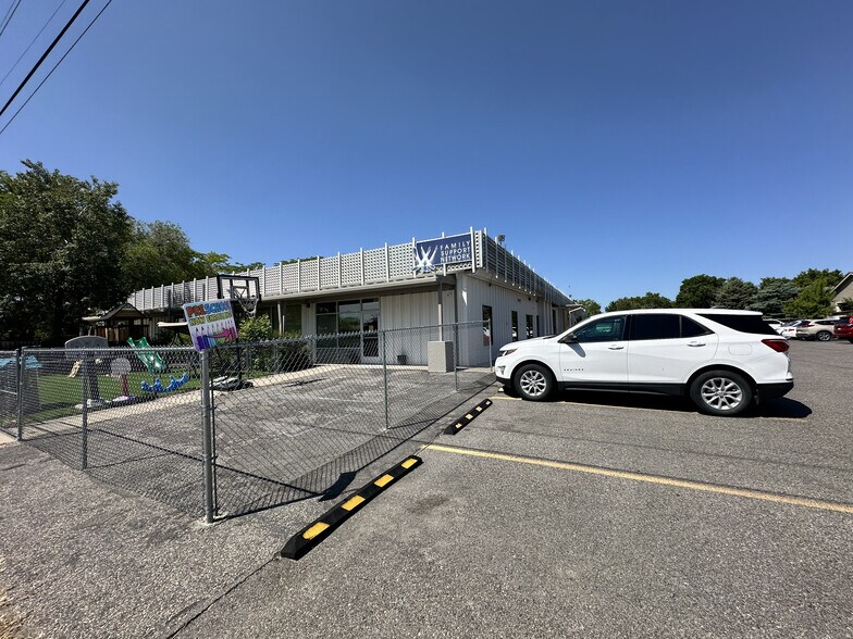 1002 10th St W, Billings, MT à louer - Photo de l’immeuble – Image 3 sur 6