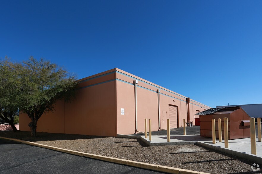 3865 E 34th St, Tucson, AZ à louer - Photo de l’immeuble – Image 3 sur 10