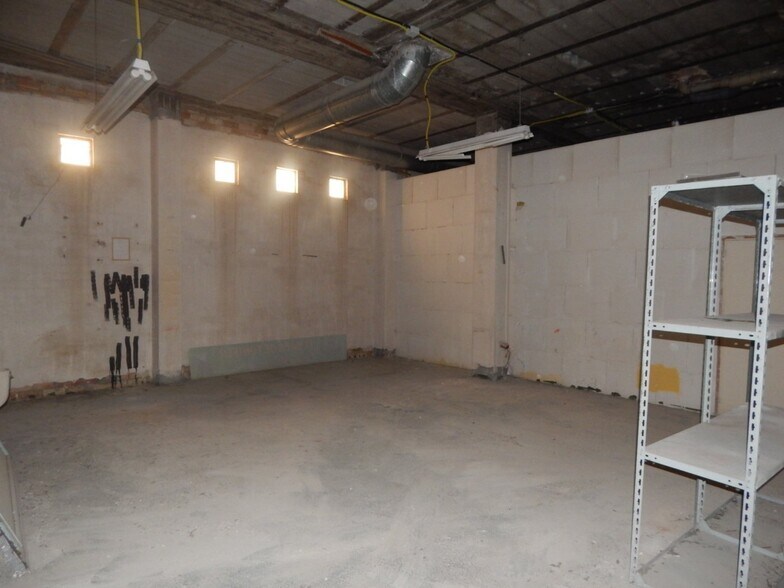 Local commercial dans Ontinyent, Valencia à louer - Photo de l’immeuble – Image 3 sur 11