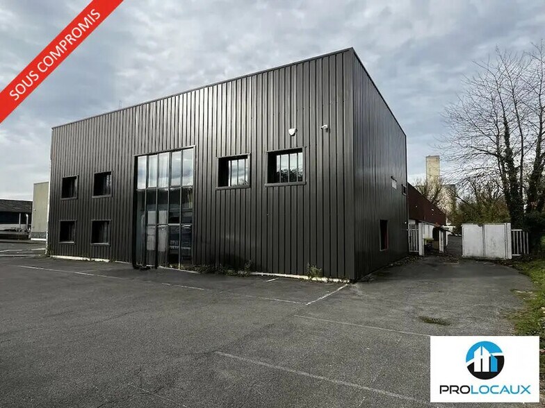 Local d'activités dans Creil à vendre - Photo de l’immeuble – Image 2 sur 12