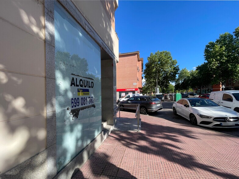Calle José María Pereda, 4, Alcalá de Henares, Madrid à louer - Photo de l’immeuble – Image 3 sur 14