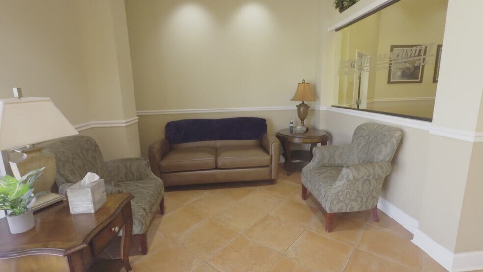 6380 Phillips Hwy, Jacksonville, FL à louer - Vidéo sur l’annonce professionnelle – Image 2 sur 31