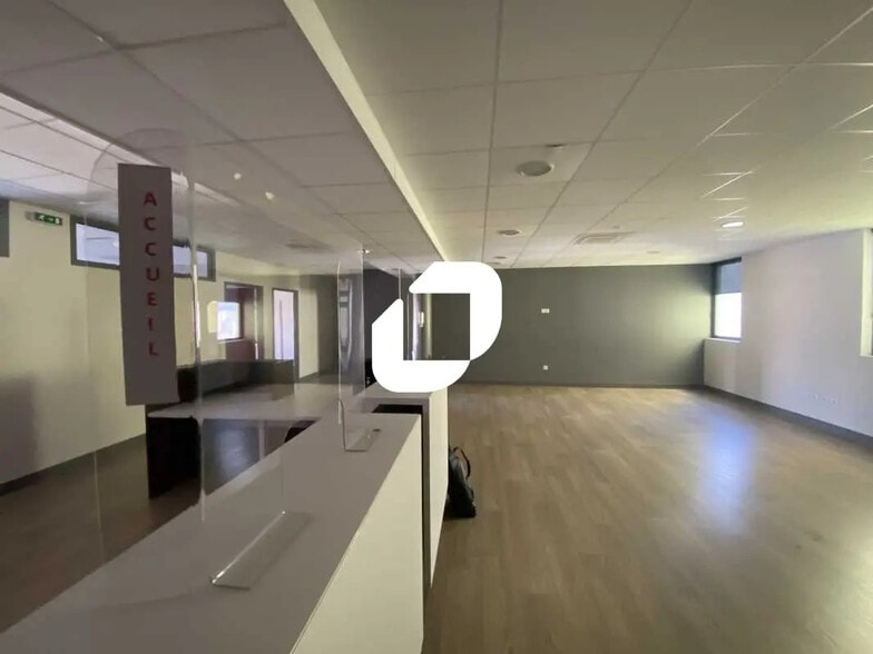 Bureau dans Bordeaux à louer - Photo de l’immeuble – Image 2 sur 22