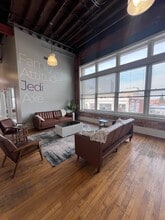 733-737 Main St, Buffalo, NY à louer Photo intérieure– Image 1 sur 11