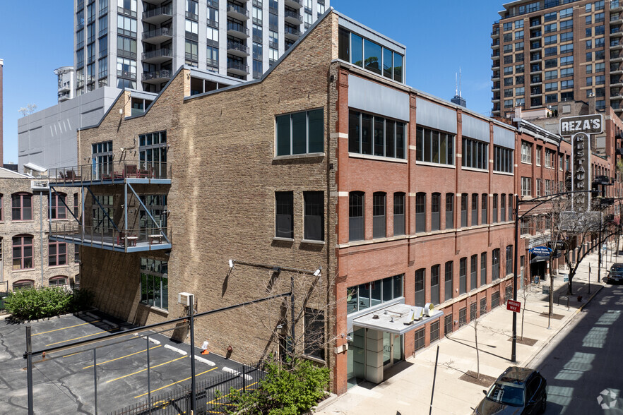 440 W Ontario St, Chicago, IL à vendre - Photo de l’immeuble – Image 1 sur 15