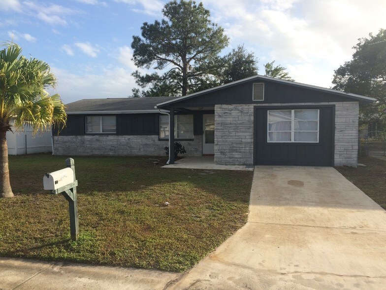 8720 N 48th St, Tampa, FL à vendre - Photo principale – Image 1 sur 1
