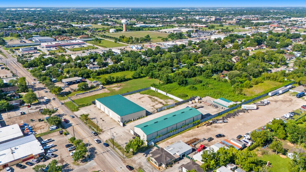 2950 Preston Ave, Pasadena, TX à louer - Photo de l’immeuble – Image 2 sur 11