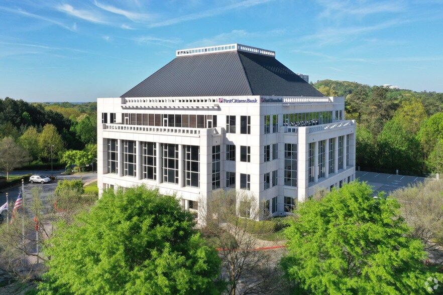 3300 Cumberland Blvd SE, Cumberland, GA à louer - Photo de l’immeuble – Image 1 sur 5