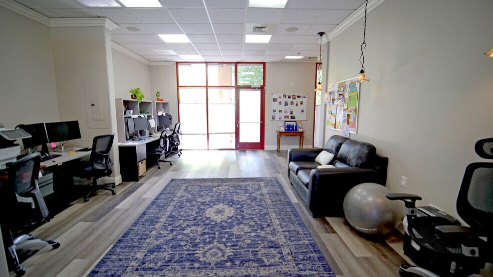 3596 Broad St, San Luis Obispo, CA à vendre - Photo de l’immeuble – Image 1 sur 17
