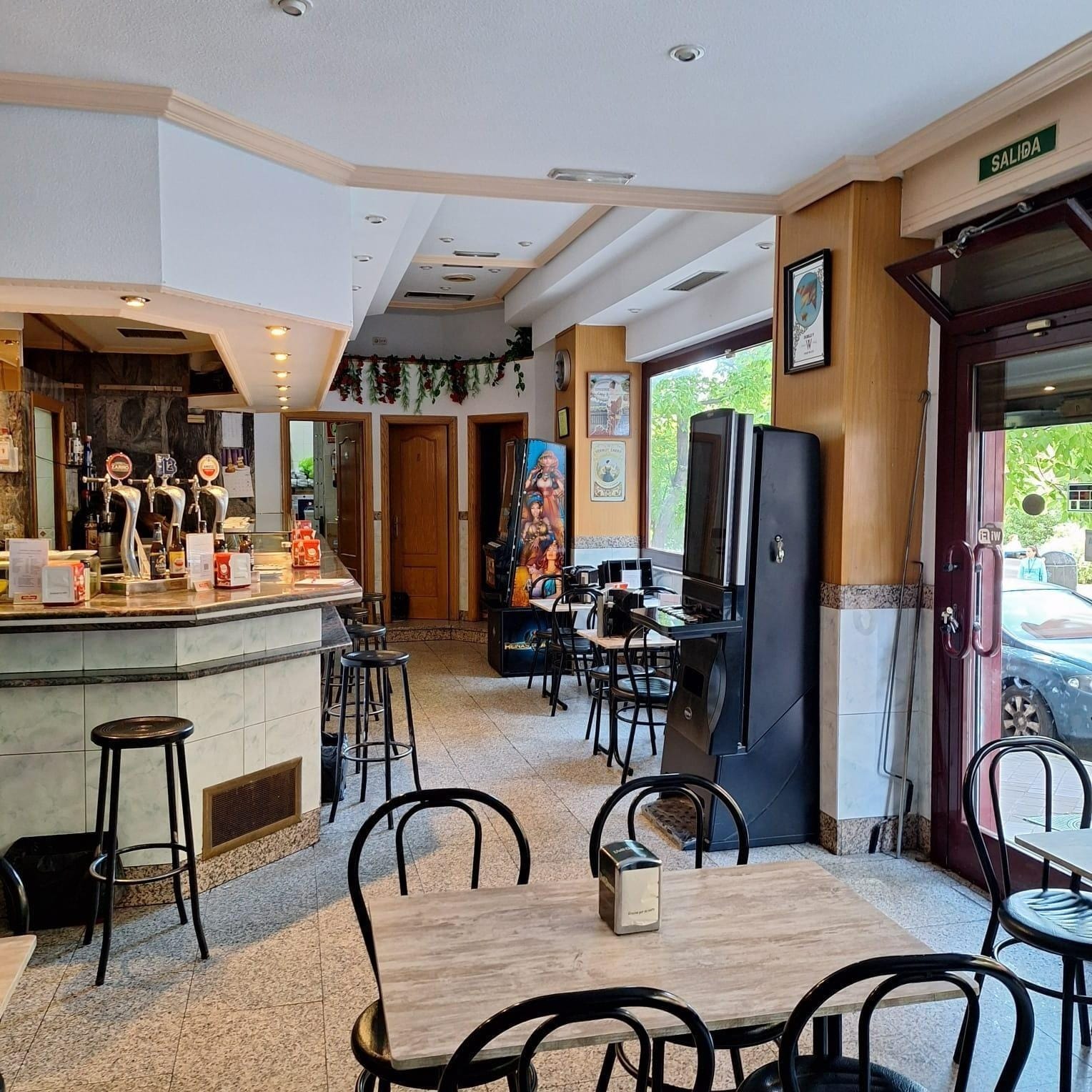 Local commercial dans Madrid, Madrid à louer Plan d’étage– Image 1 sur 13