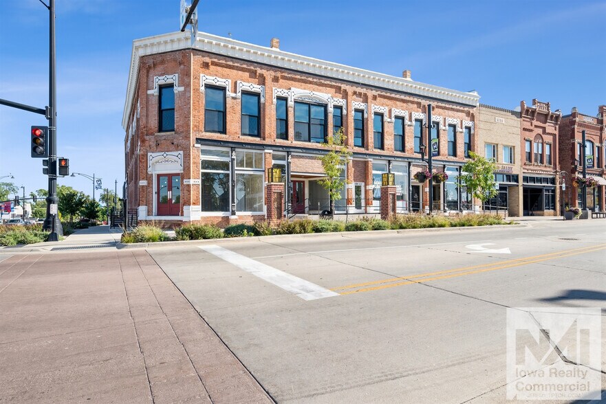 1000-1030 7th Ave, Marion, IA à louer - Photo de l’immeuble – Image 1 sur 16