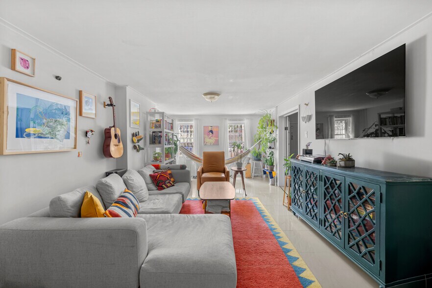 91 Somers St, Brooklyn, NY à vendre - Photo de l’immeuble – Image 3 sur 12