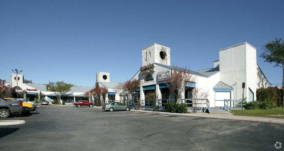 3857 E Southcross Blvd, San Antonio, TX à louer - Photo de l’immeuble – Image 2 sur 5
