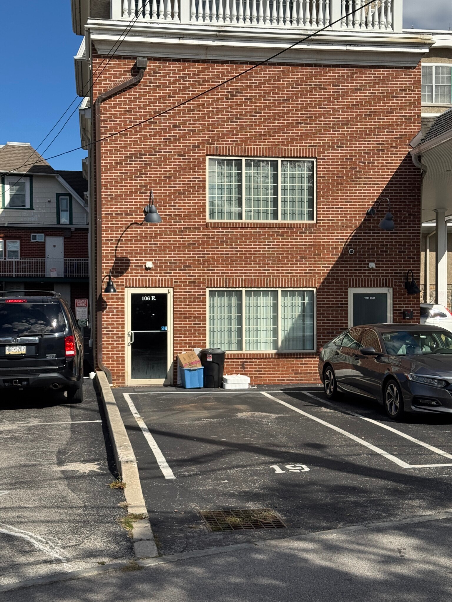 106 E Lancaster Ave, Wayne, PA à louer Photo de l’immeuble– Image 1 sur 9