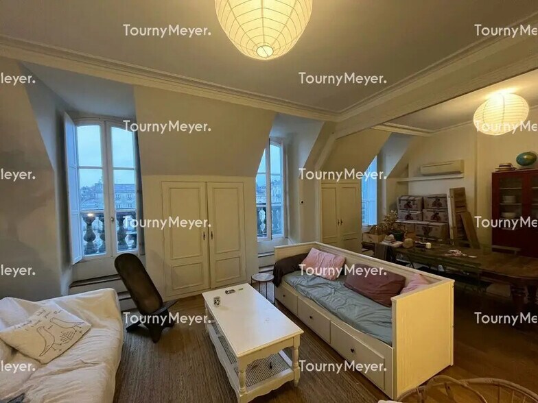 Bureau dans Bordeaux à louer - Photo de l’immeuble – Image 2 sur 4