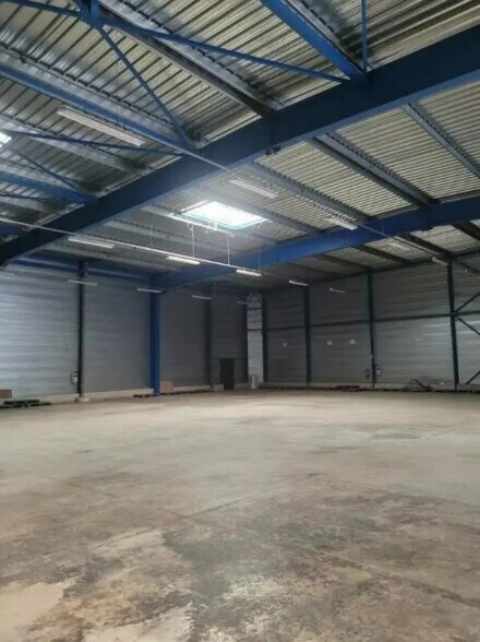 Industriel/Logistique dans Reims à louer - Photo de l’immeuble – Image 3 sur 6