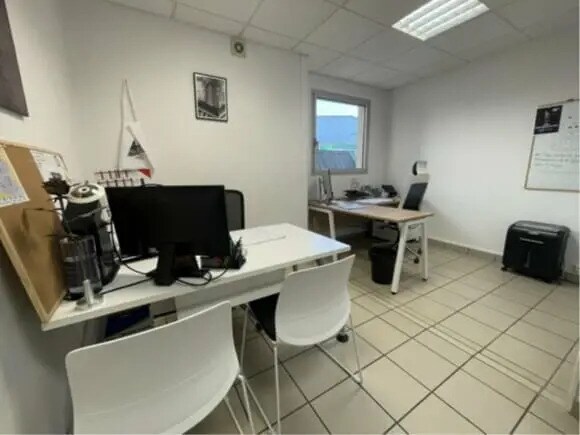 Bureau dans GONFREVILLE-L'ORCHER à louer Photo intérieure– Image 1 sur 5