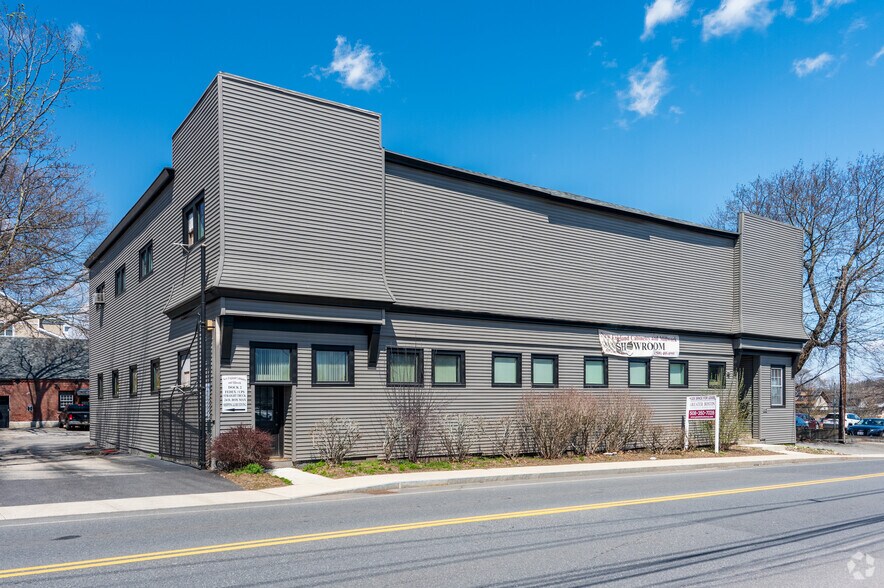 419 Lincoln St, Marlborough, MA à louer - Photo principale – Image 1 sur 33