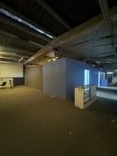 15150 Slover Ave, Fontana, CA à louer Photo intérieure– Image 1 sur 7