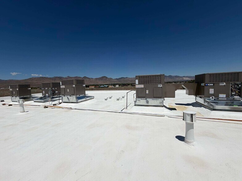 5 Airpark Vista Blvd, Dayton, NV à louer - Photo de l’immeuble – Image 3 sur 16
