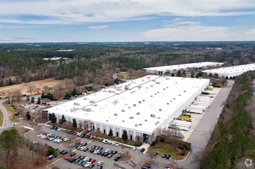 2520-2528 S Tri-Center Blvd, Durham, NC à louer - Photo principale – Image 2 sur 6