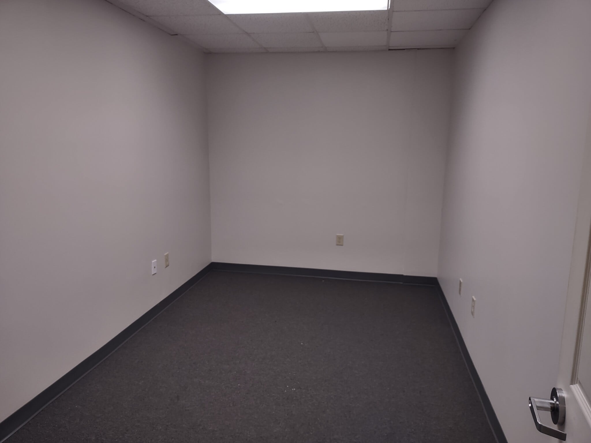 801 W Bay Dr, Largo, FL à louer Photo intérieure– Image 1 sur 14