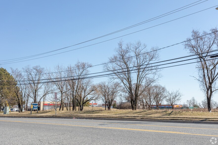 1328-1500 Merritt Blvd, Dundalk, MD à louer - Photo de l’immeuble – Image 2 sur 3