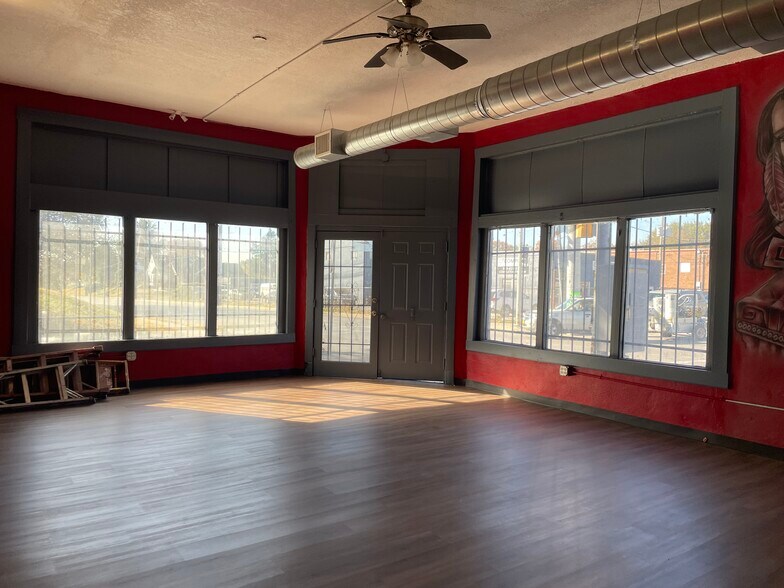 960-962 Pacific Ave, Kansas City, KS à vendre - Photo intérieure – Image 3 sur 14