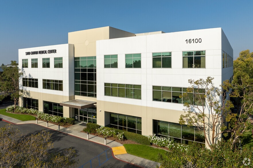 16100 Sand Canyon Ave, Irvine, CA à louer - Photo principale – Image 1 sur 9