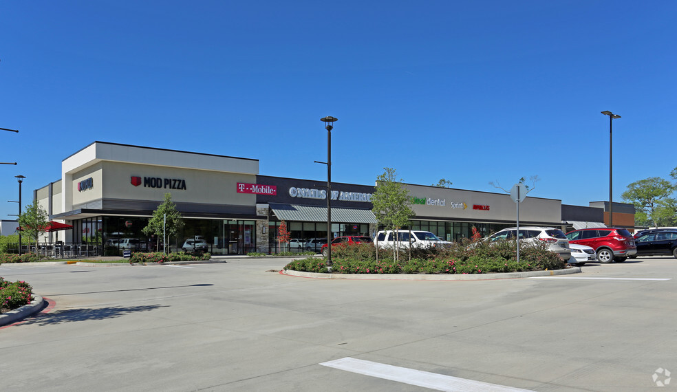 381 S Loop 336 W, Conroe, TX à louer - Photo de l’immeuble – Image 2 sur 5