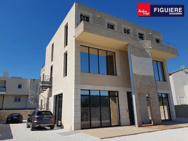 Plus de détails pour Bureau, Local d'activités à louer