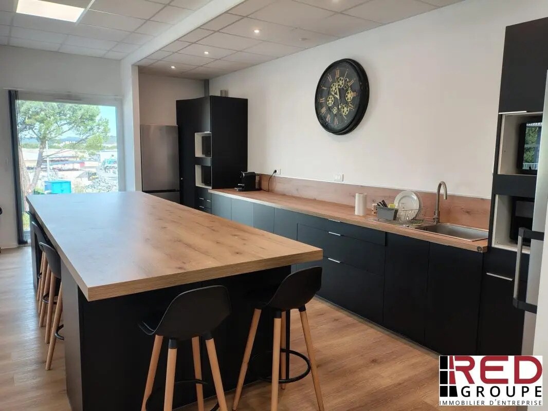 Industriel/Logistique dans Rousset à louer Photo intérieure– Image 1 sur 7