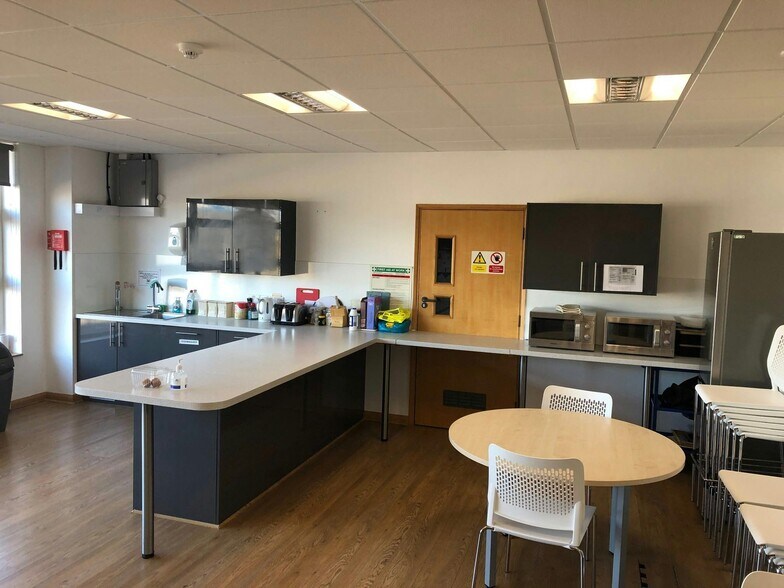 Sir Thomas Longley Rd, Rochester à vendre - Photo de l’immeuble – Image 1 sur 1