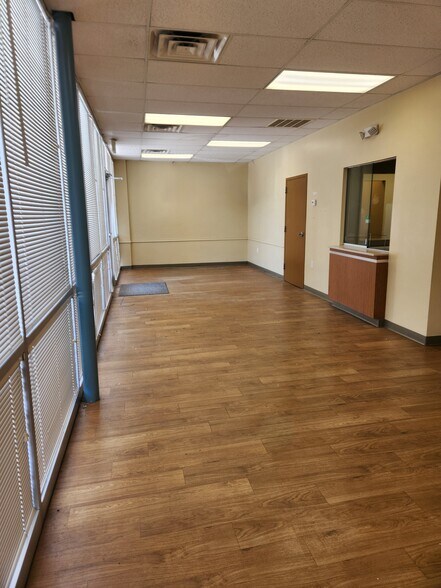 4300 S Padre Island Dr, Corpus Christi, TX à louer - Photo de l’immeuble – Image 2 sur 11