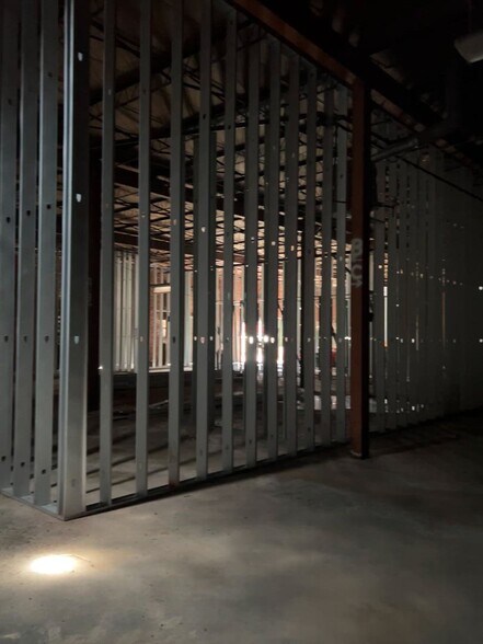 517 Jones Ave NW, Atlanta, GA à louer - Vidéo sur l’annonce professionnelle – Image 2 sur 15