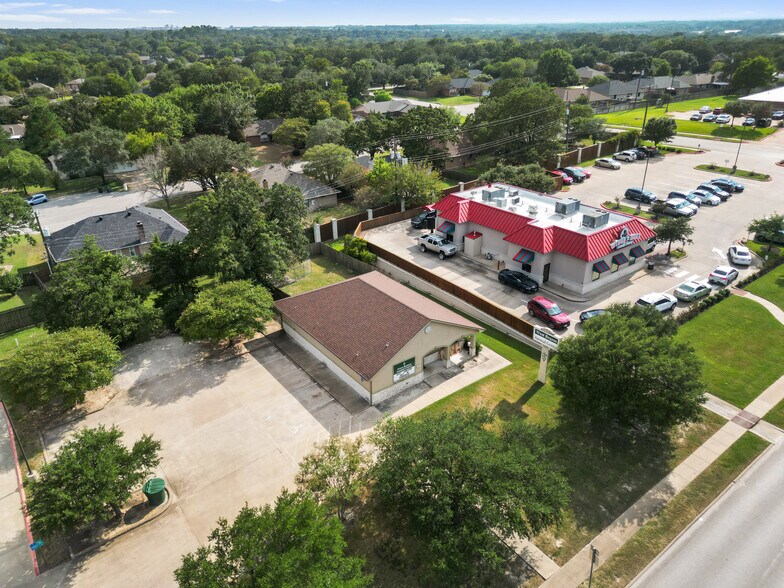 1531 W Villa Maria Rd, Bryan, TX à louer - Photo de l’immeuble – Image 2 sur 4