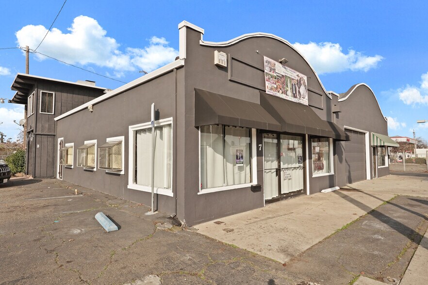 1 N Cherokee Ln & 543 E Pine St, Lodi, CA à vendre - Photo de l’immeuble – Image 2 sur 15