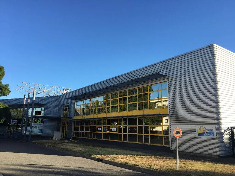 Local commercial dans Labège à louer - Photo de l’immeuble – Image 3 sur 3