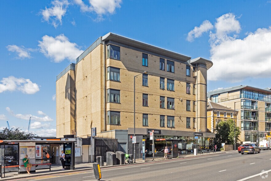 321-339 Finchley Rd, Londres à louer - Photo de l’immeuble – Image 2 sur 9