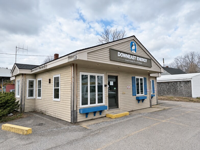 8 Railroad Sq, Yarmouth, ME à louer - Photo de l’immeuble – Image 2 sur 4